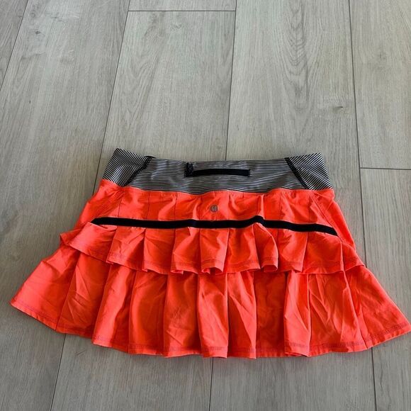 Lululemon Run: Pace Setter Skirt Light Flare / Tonka Stripe Cashew size 6 - Picture 4 of 6
